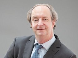 FH-Prof. DI Dr. Martin Schneider, Studiengangsleitung Bauingenieurwesen FH-Prof. DI Dr. Martin Schneider, Studiengangsleitung Bauingenieurwesen