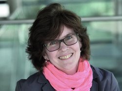FH-Prof.in Mag.a Dr.in habil. Susanne Dungs, Studiengangsleitung an der Hochschule Kärnten FH-Prof.in Mag.a Dr.in habil. Susanne Dungs, Studiengangsleitung an der Hochschule Kärnten