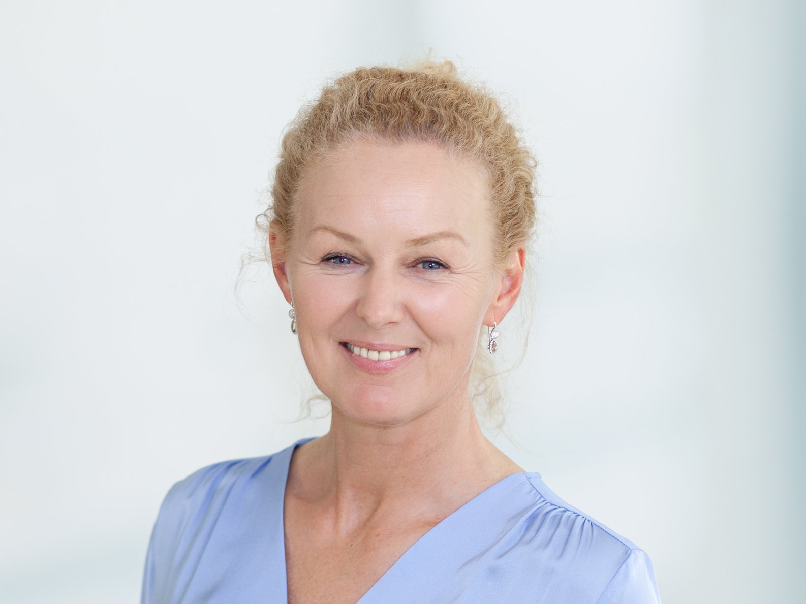 FH-Prof.in Angelika Mitterbacher, MSc. MEd Vizerektorin, Studiengangsleitung Ergotherapie