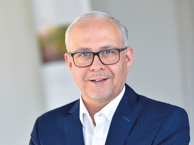 FH-Prof. Dipl.-BW (FH) Stefan Nungesser, Professur Hotelmanagement Dual an der CU Hochschule Kärnten in Österreich FH-Prof. Dipl.-BW (FH) Stefan Nungesser, Professur für Hotelmanagement Dual